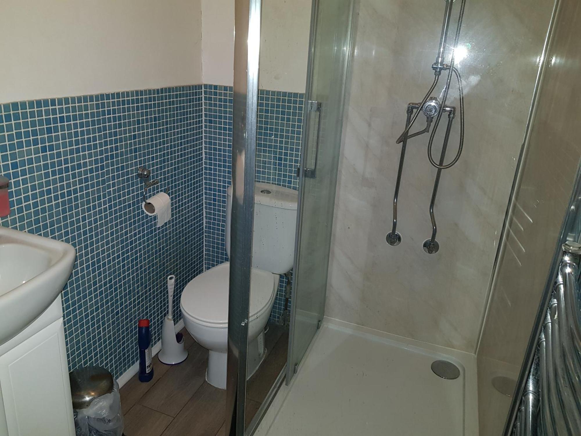Oyo Guest House Ellipse Whetstone Ngoại thất bức ảnh